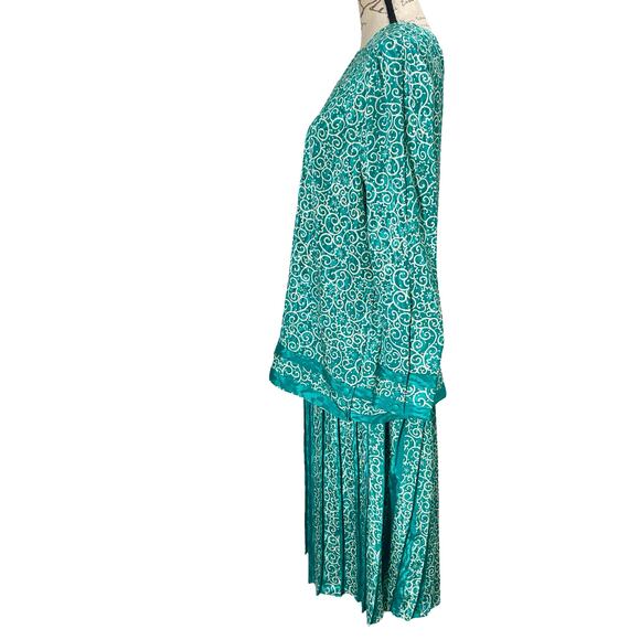 Vintage 90s Top Act Teal Satin Patterned Pleated Skirt Set - Size 16 - Picture 9 of 9